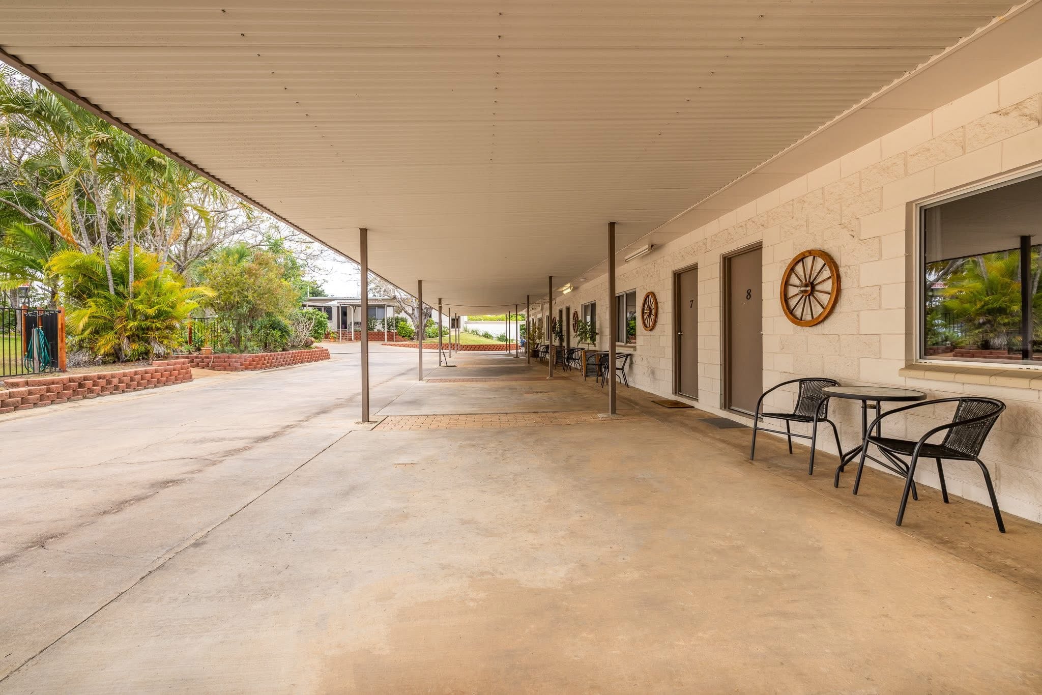 HILLVIEW MOTEL